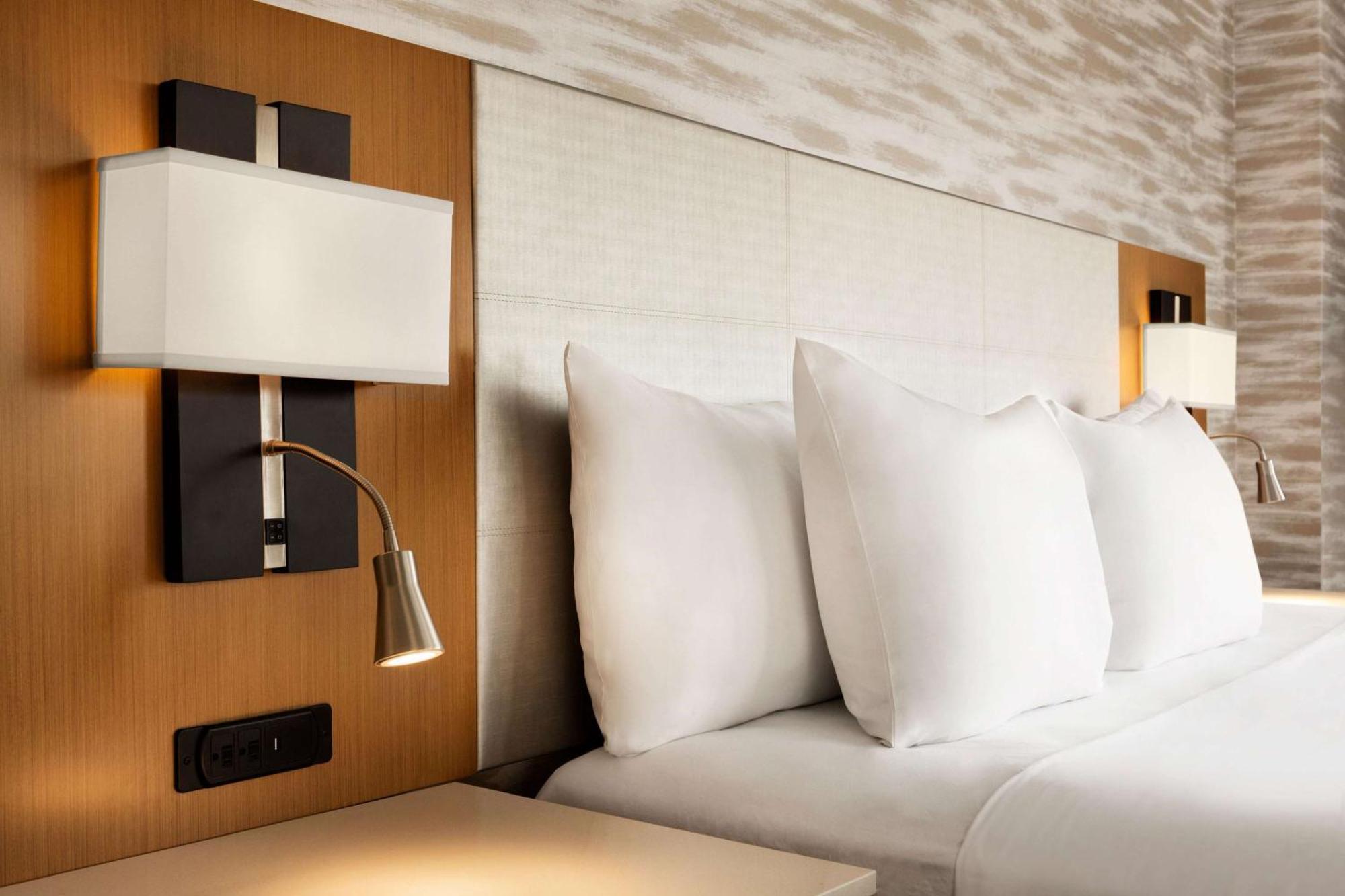 Park Inn By Radisson Gwalior Exteriör bild